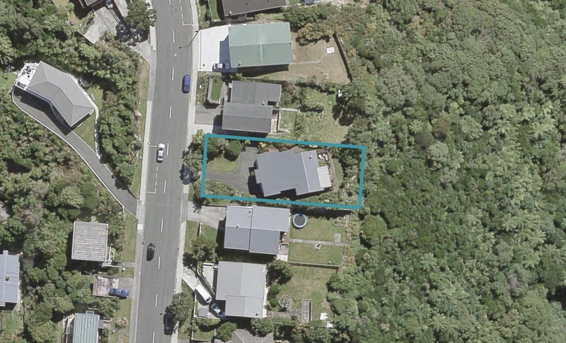 108 Dowse Drive, Maungaraki, Lower Hutt - Carousel 1