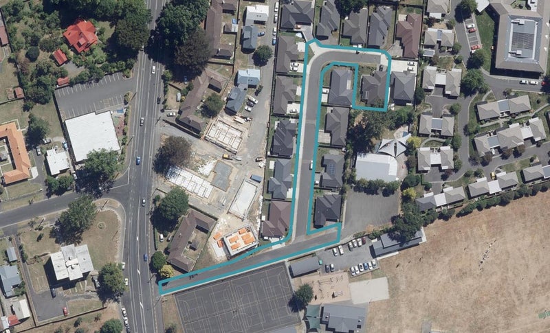 10 Kennedy Lane, Hamilton East, Hamilton - Carousel 1