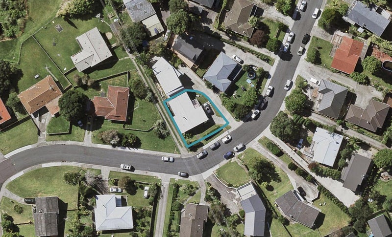 11 Tawavale Crescent, Totara Vale, Auckland - Carousel 1