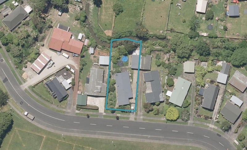 64 Raine Street, Whanganui East, Whanganui - Carousel 1