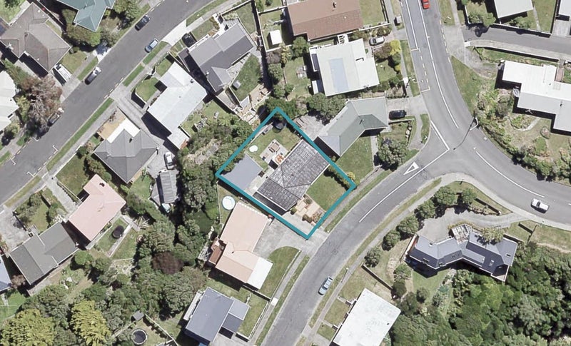 25 Maple Grove, Maungaraki, Lower Hutt - Carousel 1