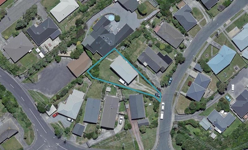 3 Griffiths Grove, Newlands, Wellington - Carousel 1