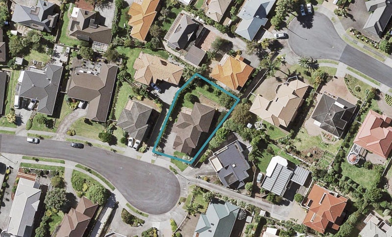 10 Anure Place, Highland Park, Auckland - Carousel 1