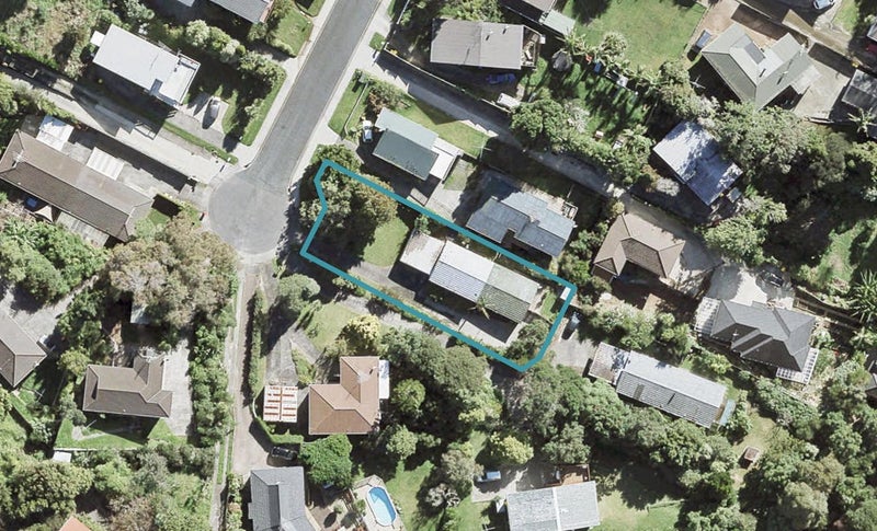 2/20 Dunraven Place, Torbay, Auckland - Carousel 1
