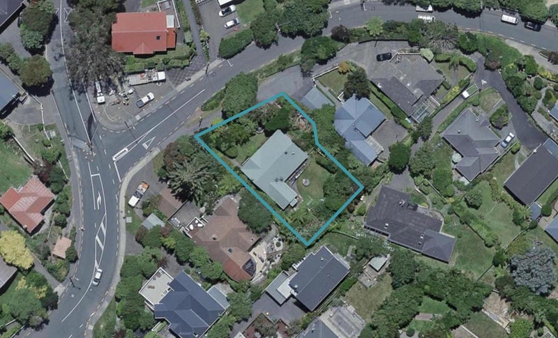 4 Delhi Crescent, Khandallah, Wellington - Carousel 1