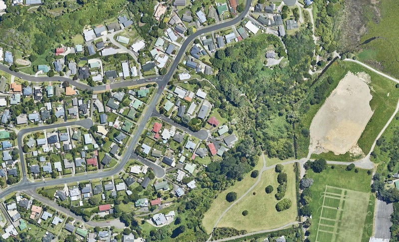 8 Beaufort Avenue, Brookfield, Tauranga - Carousel 1