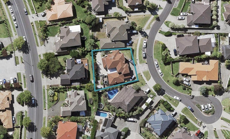 9 Malin Place, Pinehill, Auckland - Carousel 1