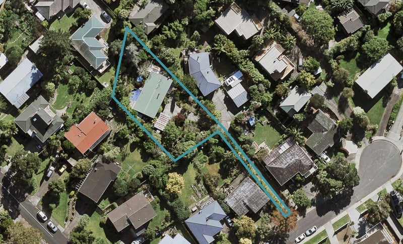 8 Arahia Street, Northcote, Auckland - Carousel 1