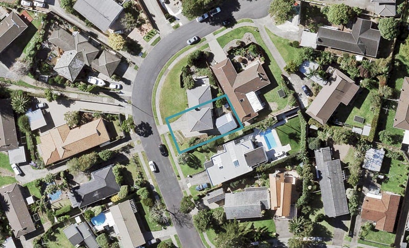 5A Mander Place, Bucklands Beach, Auckland - Carousel 1