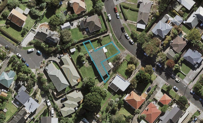 2/12 Ewenson Avenue, One Tree Hill, Auckland - Carousel 1