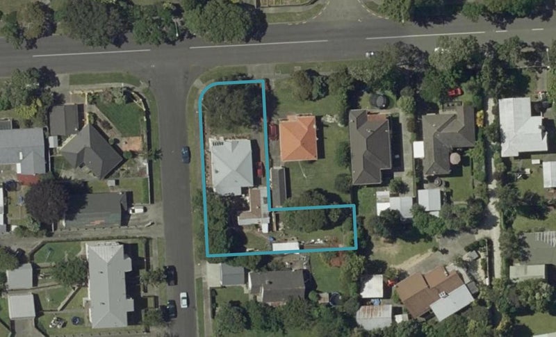 64 Pahiatua Street, Hokowhitu, Palmerston North - Carousel 1