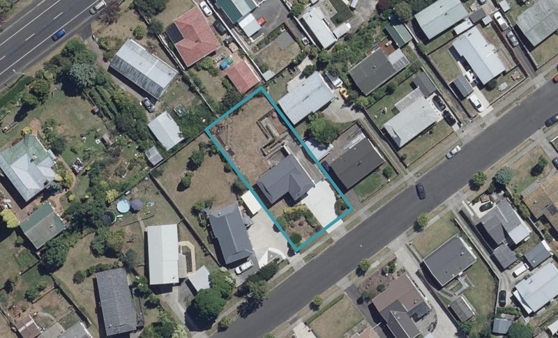18 Rodney Street, Nawton, Hamilton - Carousel 1