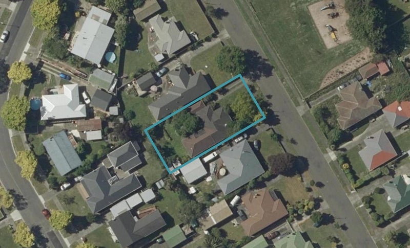 8 Gloucester Street, Takaro, Palmerston North - Carousel 1