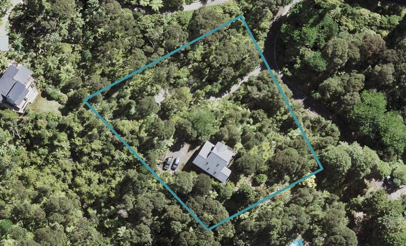 16 Deirdre Place, Titirangi, Auckland - Carousel 1