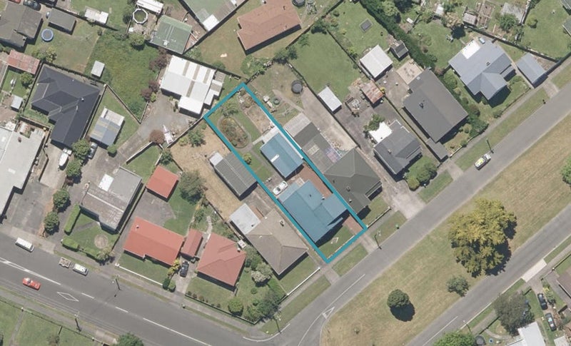 5 Burton Avenue, Whanganui East, Whanganui - Carousel 1