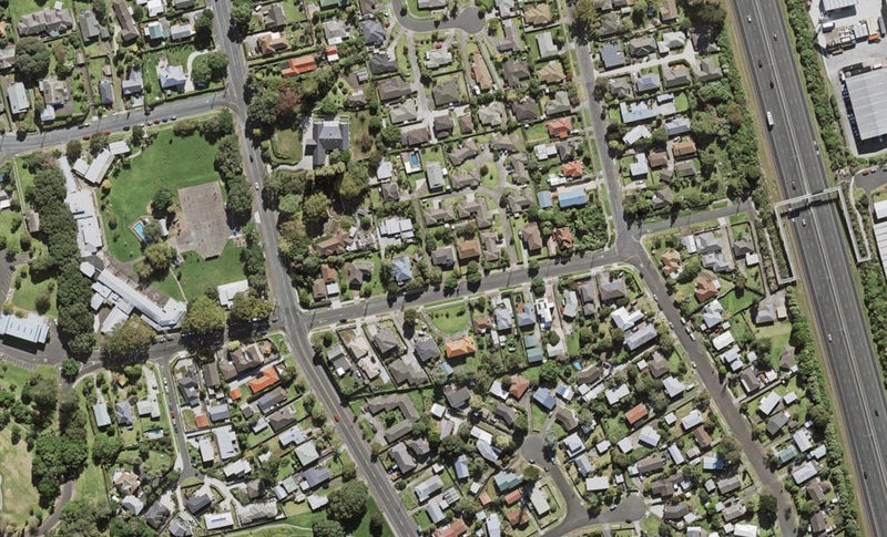 11A Hastie Avenue, Mangere Bridge, Auckland - Carousel 1