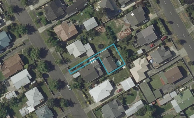 11 Burns Avenue, Takaro, Palmerston North - Carousel 1