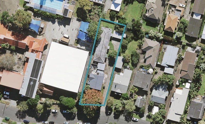 2/41 Ellerton Road, Mount Eden, Auckland - Carousel 1