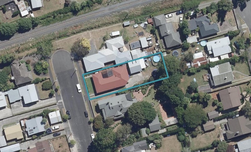 14 Saint Olpherts Avenue, Hamilton East, Hamilton - Carousel 1
