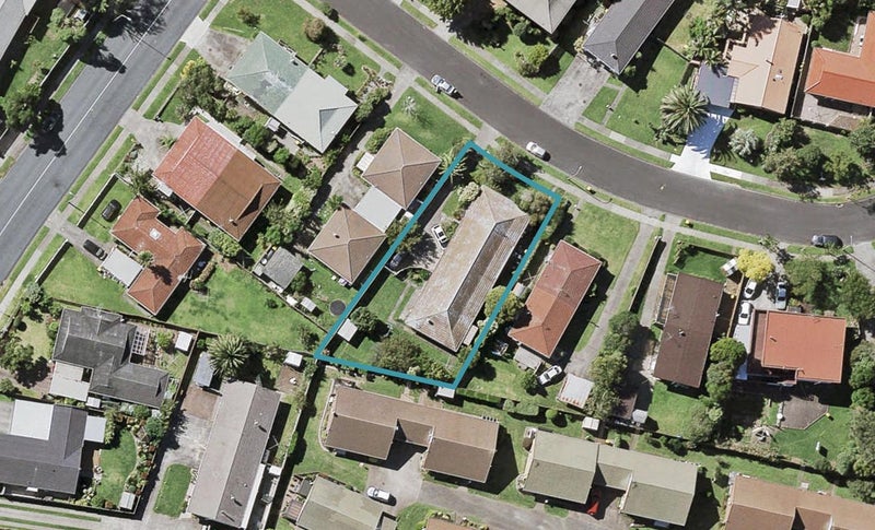 1/5 Hedge Row, Sunnyhills, Auckland - Carousel 1