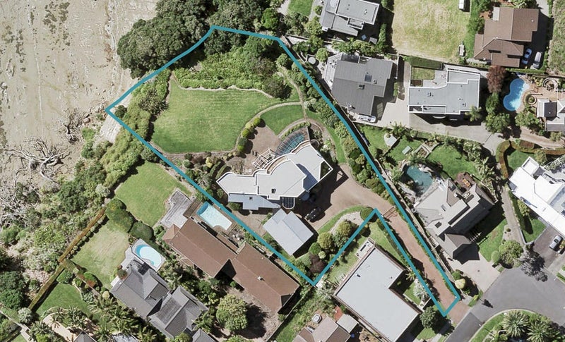 25 Clyside Avenue, Half Moon Bay, Auckland - Carousel 1