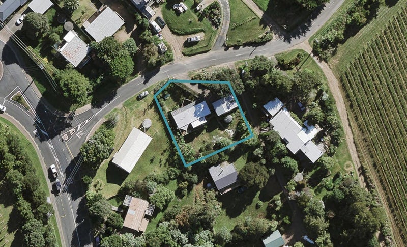 236 Wilma Road, Surfdale, Waiheke Island - Carousel 1