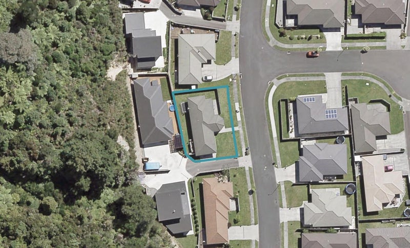 12 Aragon Grove, Kingsley Heights, Upper Hutt - Carousel 1