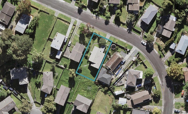 23 Glenbervie Crescent, Massey, Auckland - Carousel 1