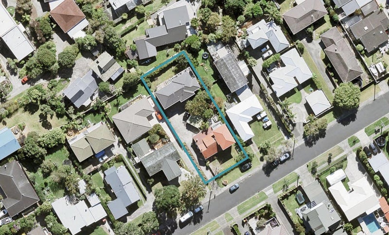 1/42 Toroa Street, Torbay, Auckland - Carousel 1