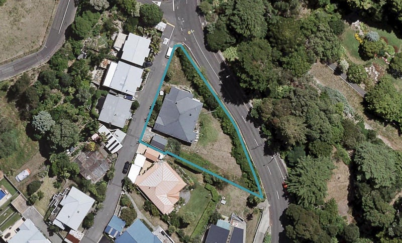 2 Lawrence Road, Hospital Hill, Napier - Carousel 1