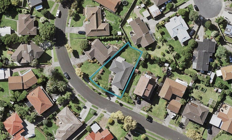 16 Olena Avenue, Sunnyhills, Auckland - Carousel 1
