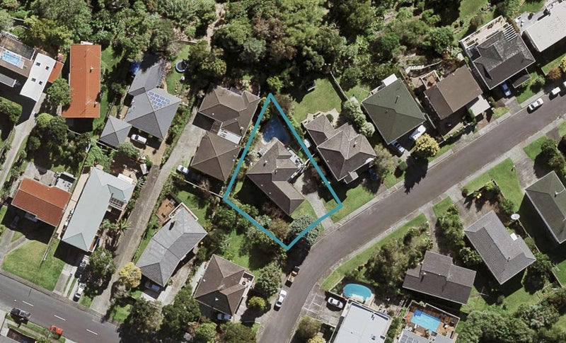 4 McBreen Avenue, Northcote, Auckland - Carousel 1