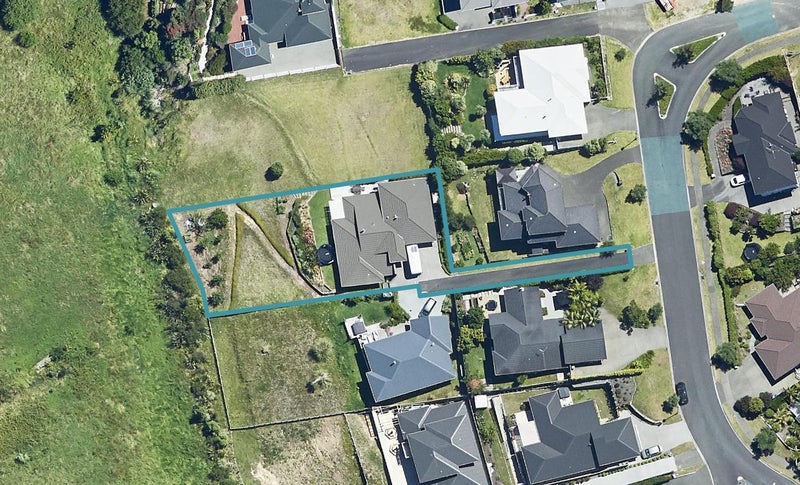 68 Sereno Vista, Bellevue, Tauranga - Carousel 1