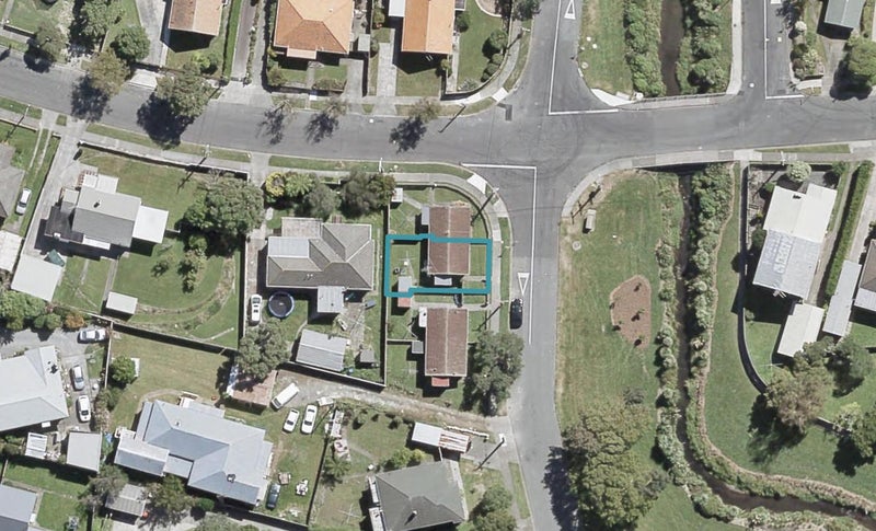 493B Riverside Drive, Fairfield, Lower Hutt - Carousel 1