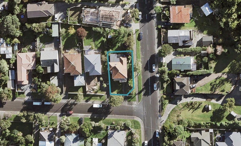 12 Leinster Street, New Windsor, Auckland - Carousel 1