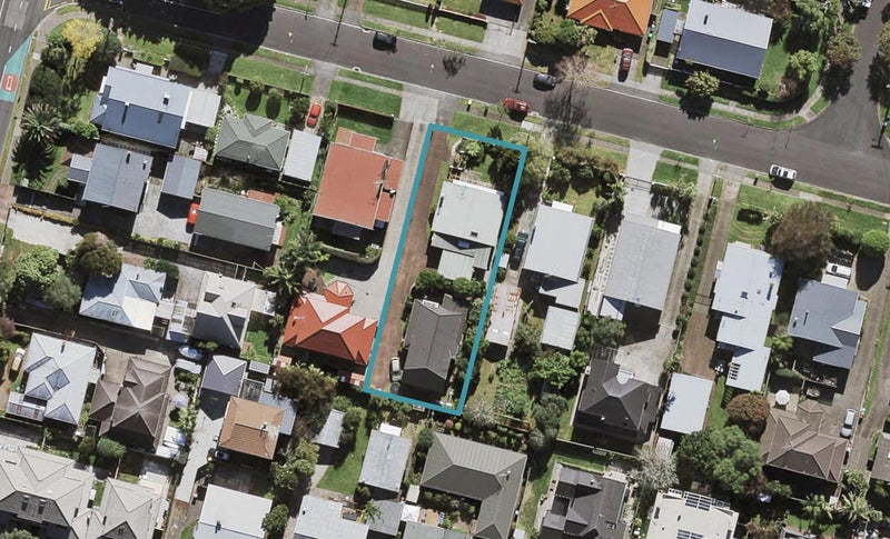 3 Ambury AV, Royal Oak, Auckland - Carousel 1
