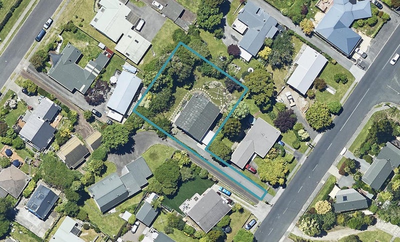 12 Lynmore Avenue, Lynmore, Rotorua - Carousel 1