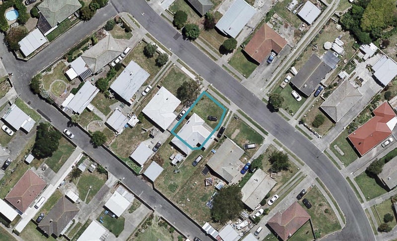 16 McLaren Crescent, Onekawa, Napier - Carousel 1