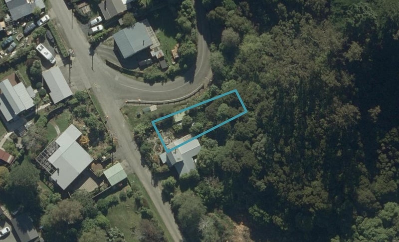7 Bacon Street, Broad Bay, Dunedin - Carousel 1