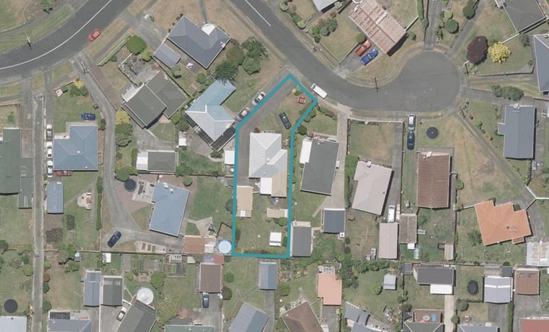 6 Balmoral Crescent, Springvale, Whanganui - Carousel 1