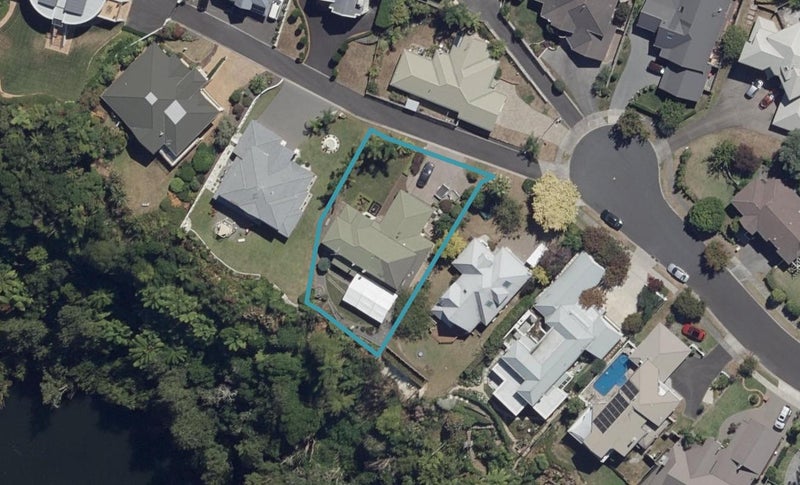 39 Munro Place, Flagstaff, Hamilton - Carousel 1