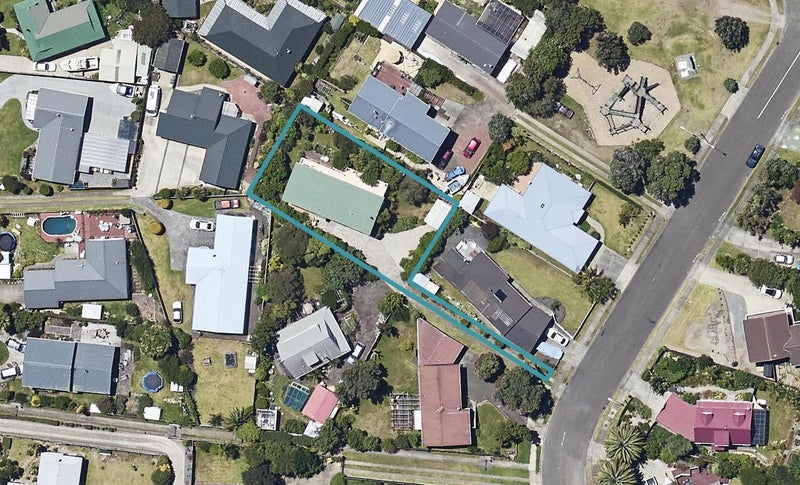 12 The Glebe, Coastlands, Whakatane - Carousel 1