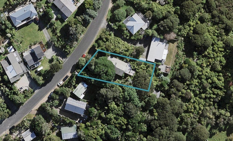 24 Karaka Road, Oneroa, Waiheke Island - Carousel 1