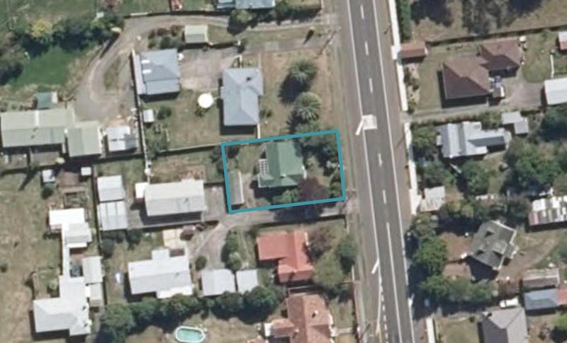 181 Bridge Street, Bulls - Carousel 1