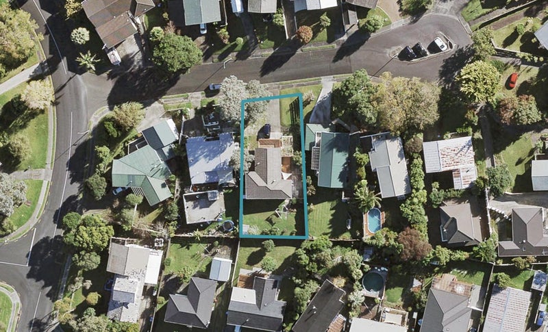 5 Orsova Place, Lynfield, Auckland - Carousel 1