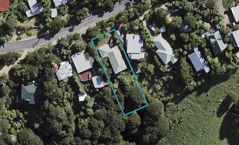 21 Junction Road, Oneroa, Waiheke Island - Carousel 1