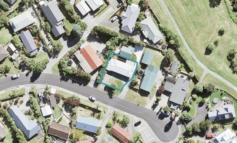 31 Jean Place, Stanmore Bay, Whangaparaoa - Carousel 1