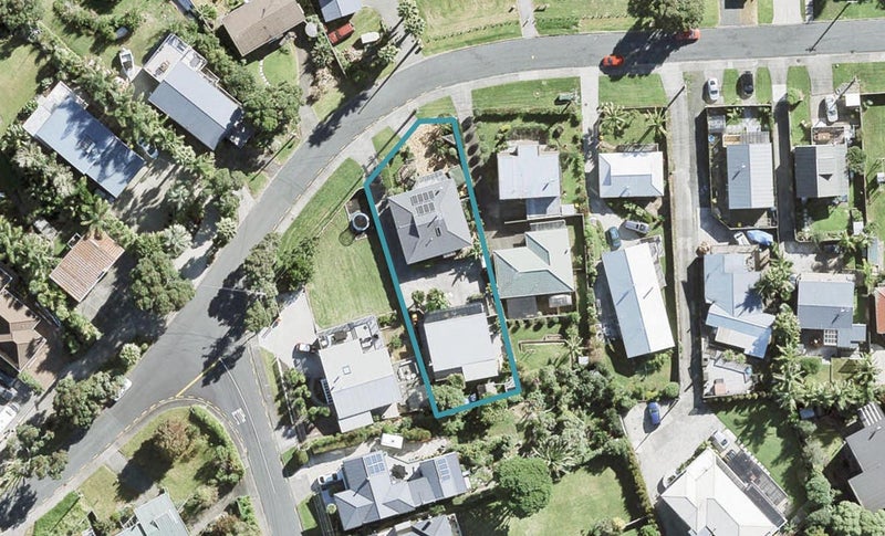 35A Pohutukawa Avenue, Red Beach, Whangaparāoa - Carousel 1