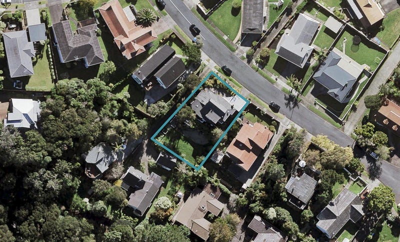 10 Blundell Place, Chatswood, Auckland - Carousel 1