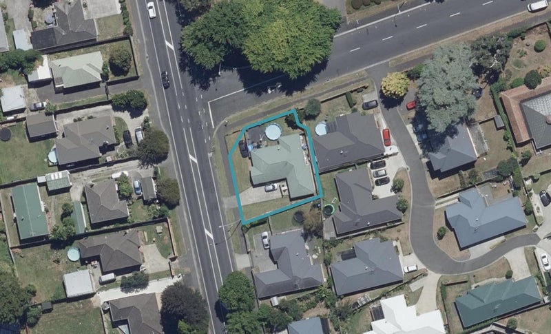 396 Peachgrove Road, Fairfield, Hamilton - Carousel 1